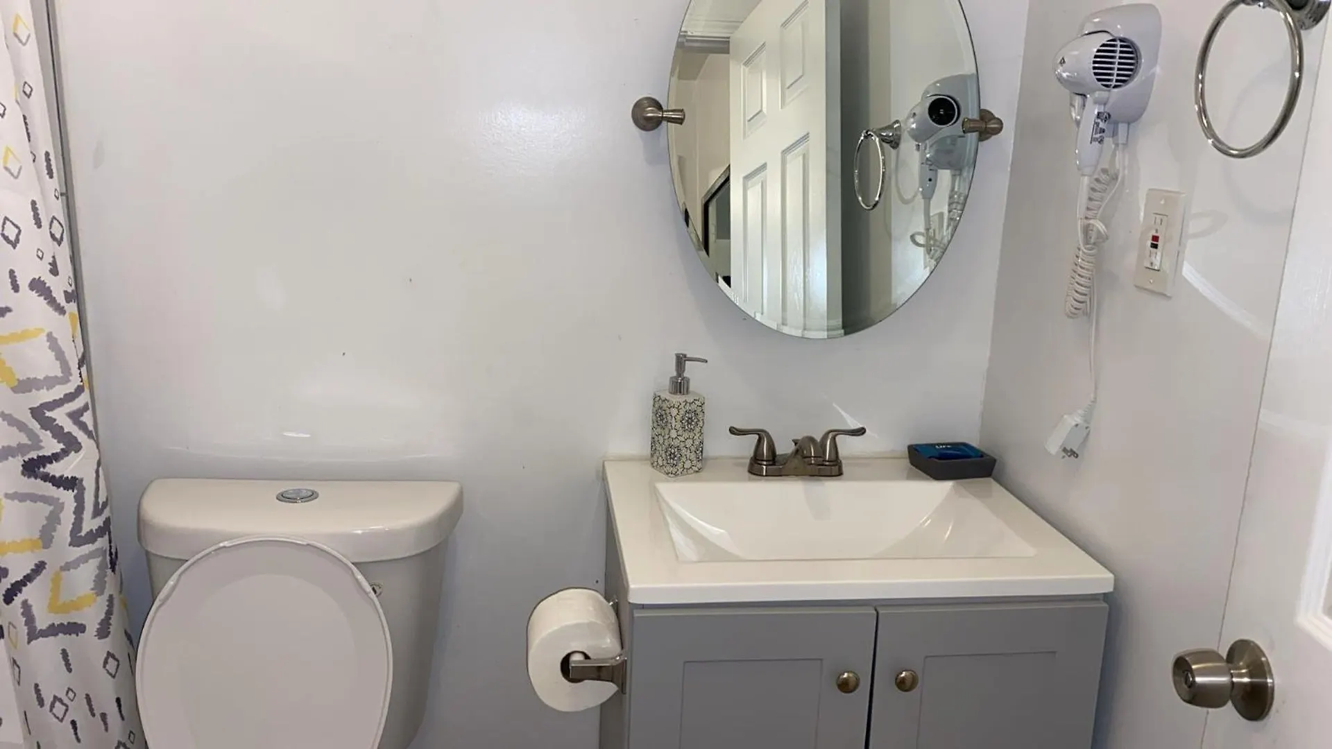 3 Bedroom Guest House Get Away Ideal Location 멤피스 0*,